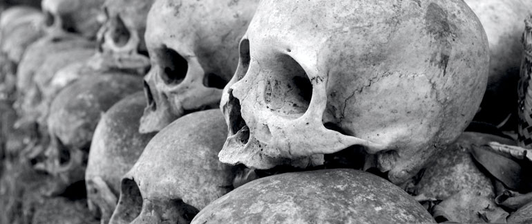 Read more about the article Meaning of “Let the Dead Bury the Dead”